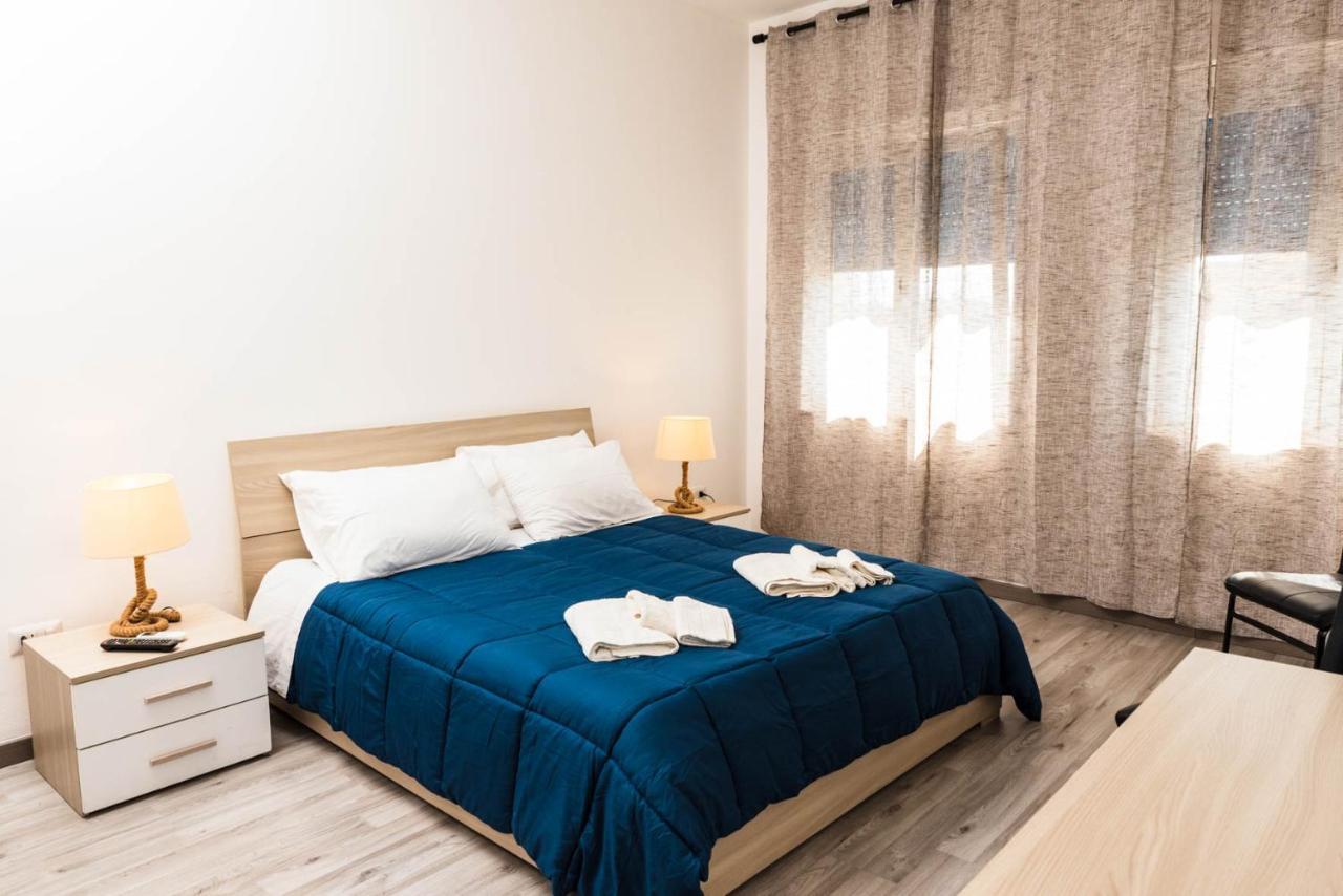 La Casa Del Poeta Hotell Porto Torres Eksteriør bilde