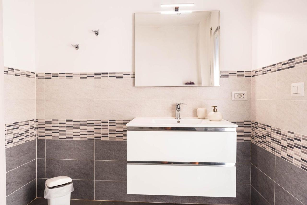 La Casa Del Poeta Hotell Porto Torres Eksteriør bilde