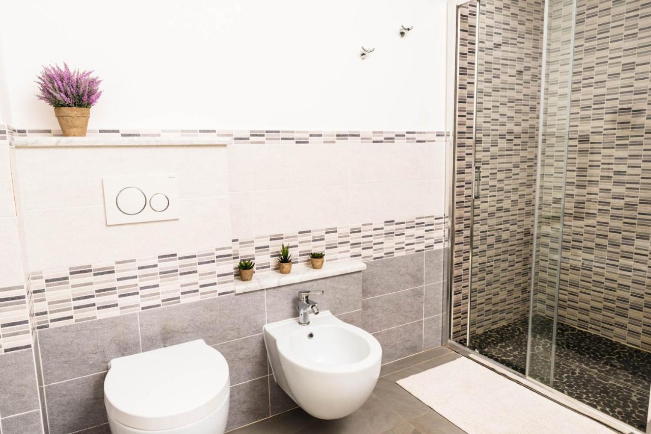 La Casa Del Poeta Hotell Porto Torres Eksteriør bilde