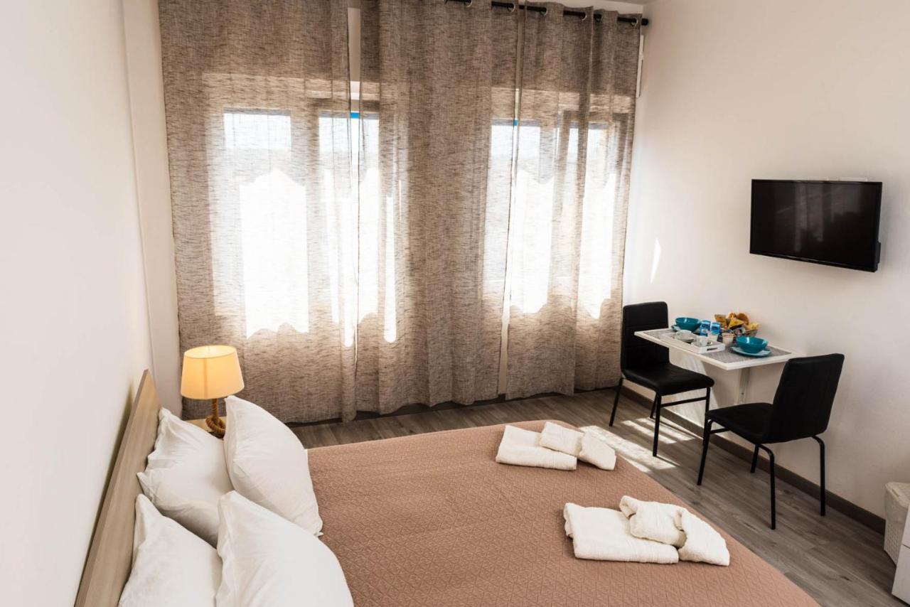 La Casa Del Poeta Hotell Porto Torres Eksteriør bilde
